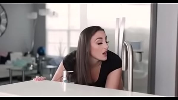 Melanie Hicks stuck in the dishwasher and fuck by Stepson
