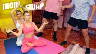 MomSwap – Bunny Madison & Kenzie Taylor – Yoga Swap